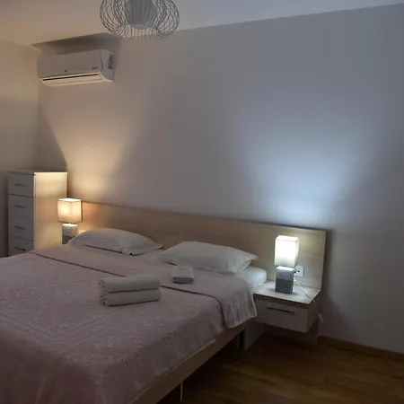 Lux Fontana Lägenhet *